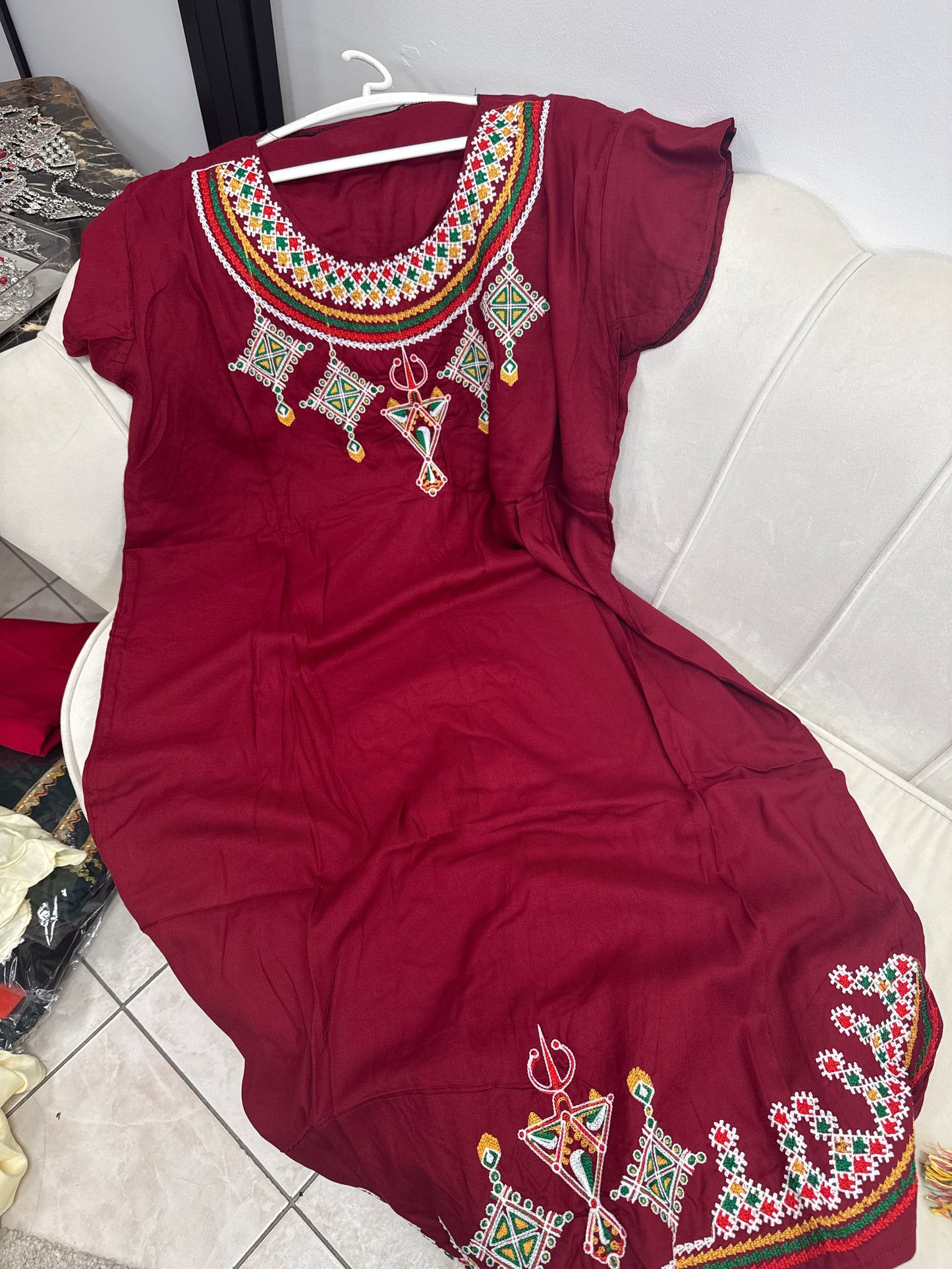 Robes brodées mirwaha midi