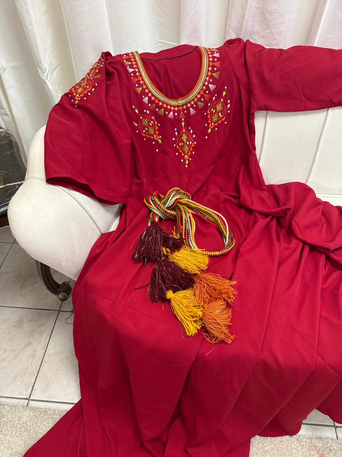 Robe chic brodé évasée