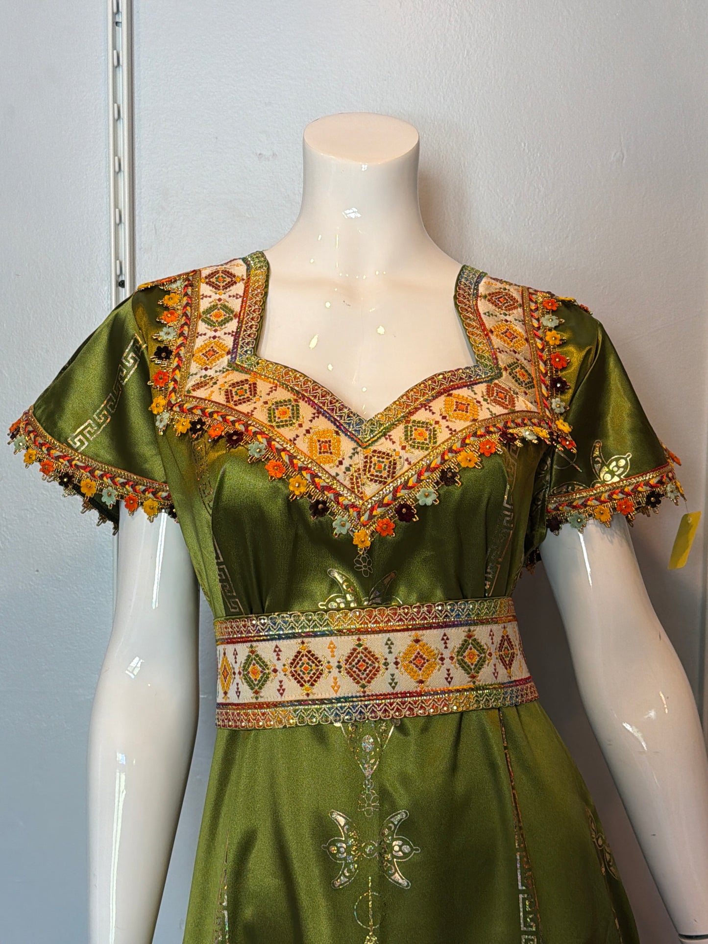 Robe Nour