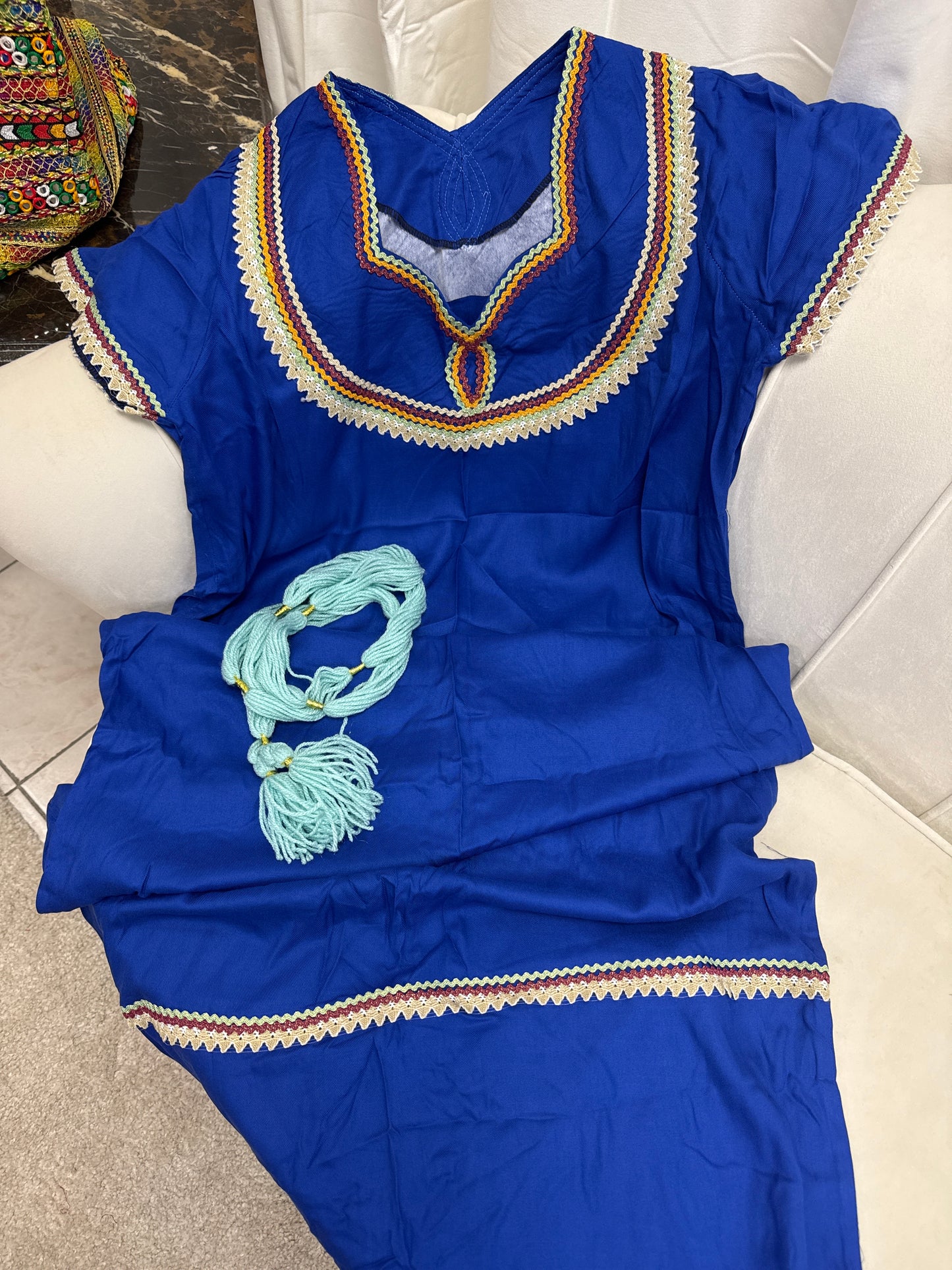 Robe kabyle avec ceinture