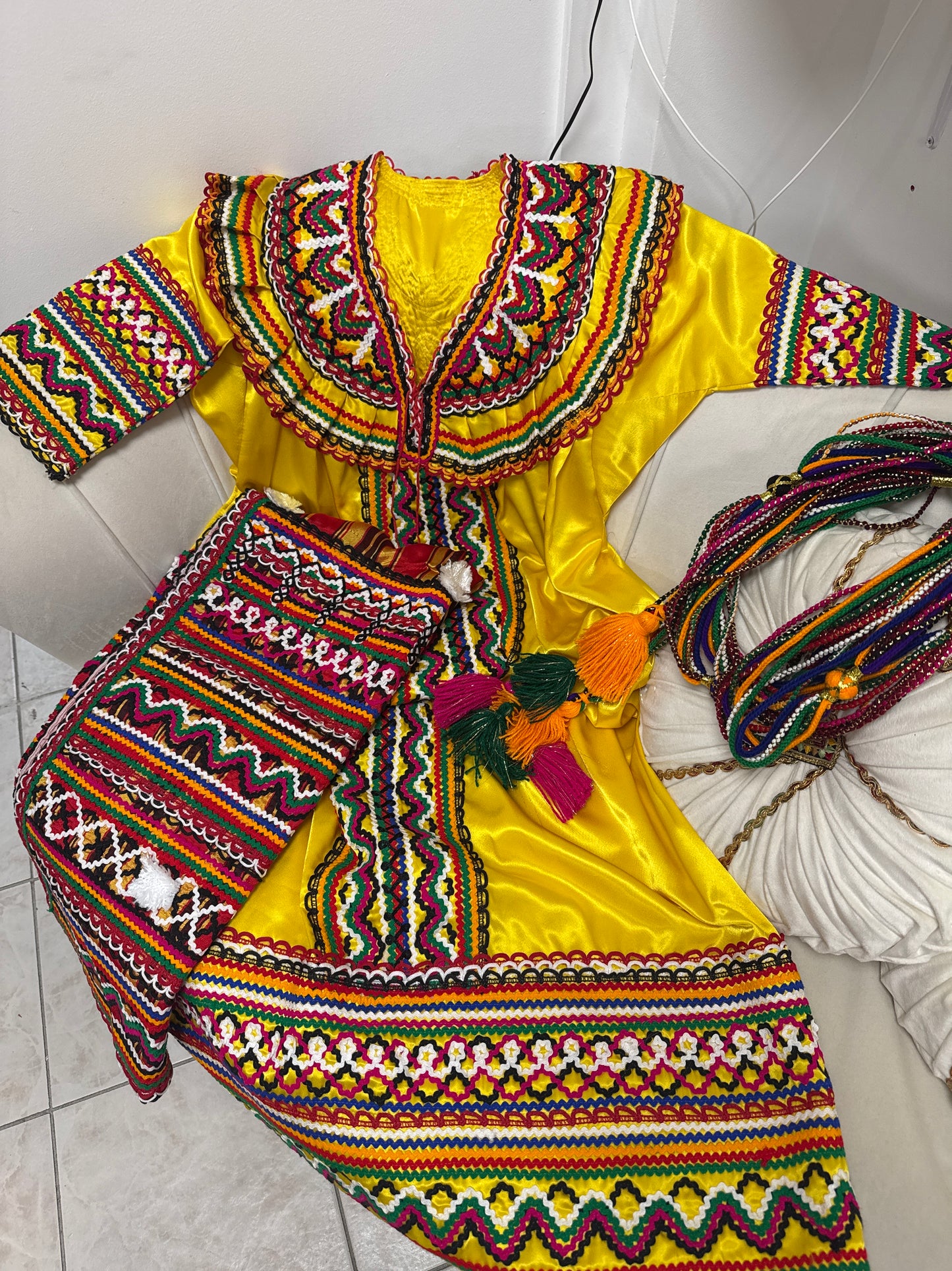 Robe Nesrine