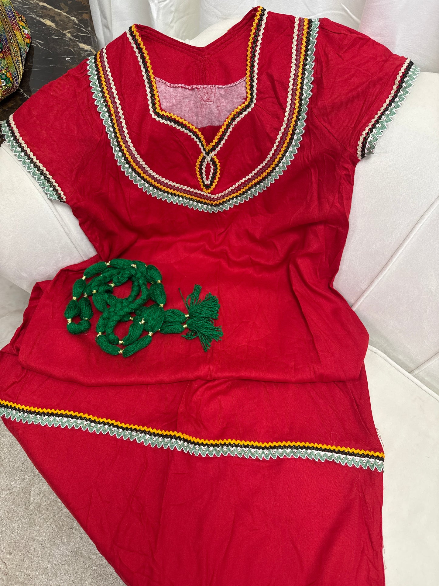Robe kabyle avec ceinture