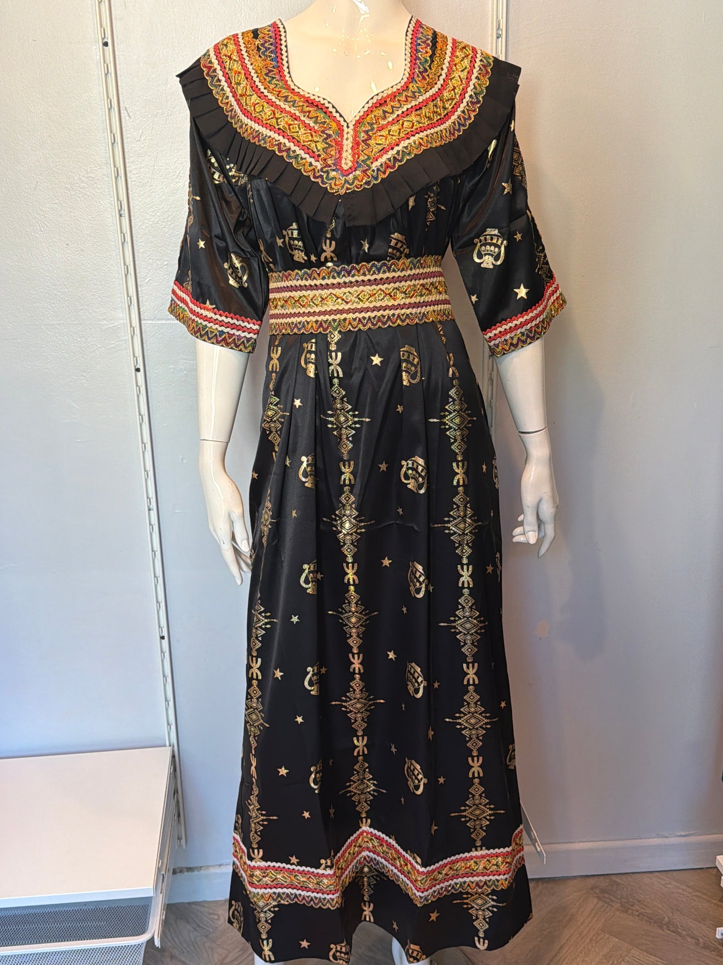 Robe Naya