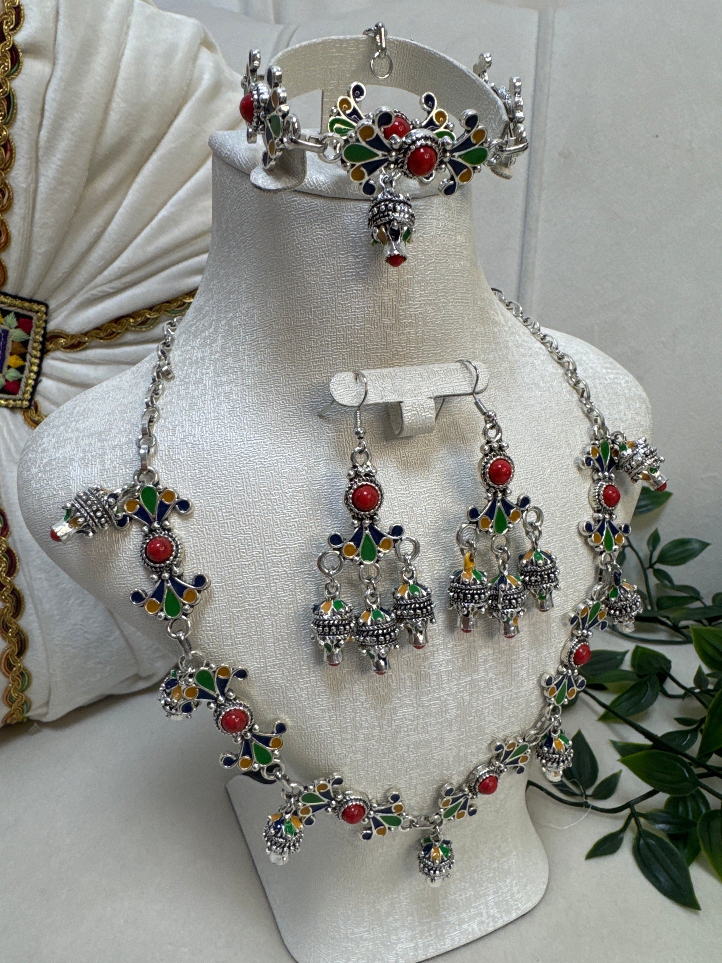Parure, 4 pièces (A12)