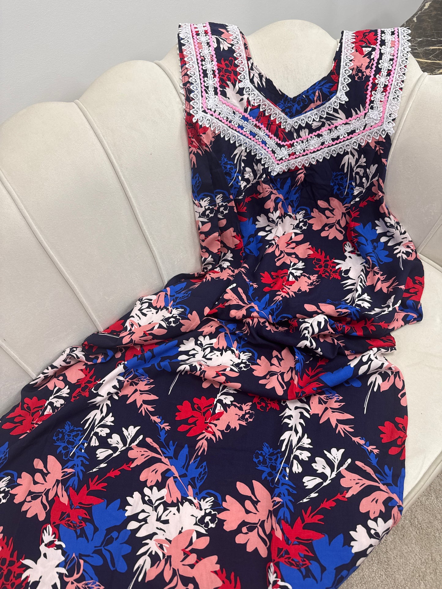 Robe, maison sans manches grande fleur, 