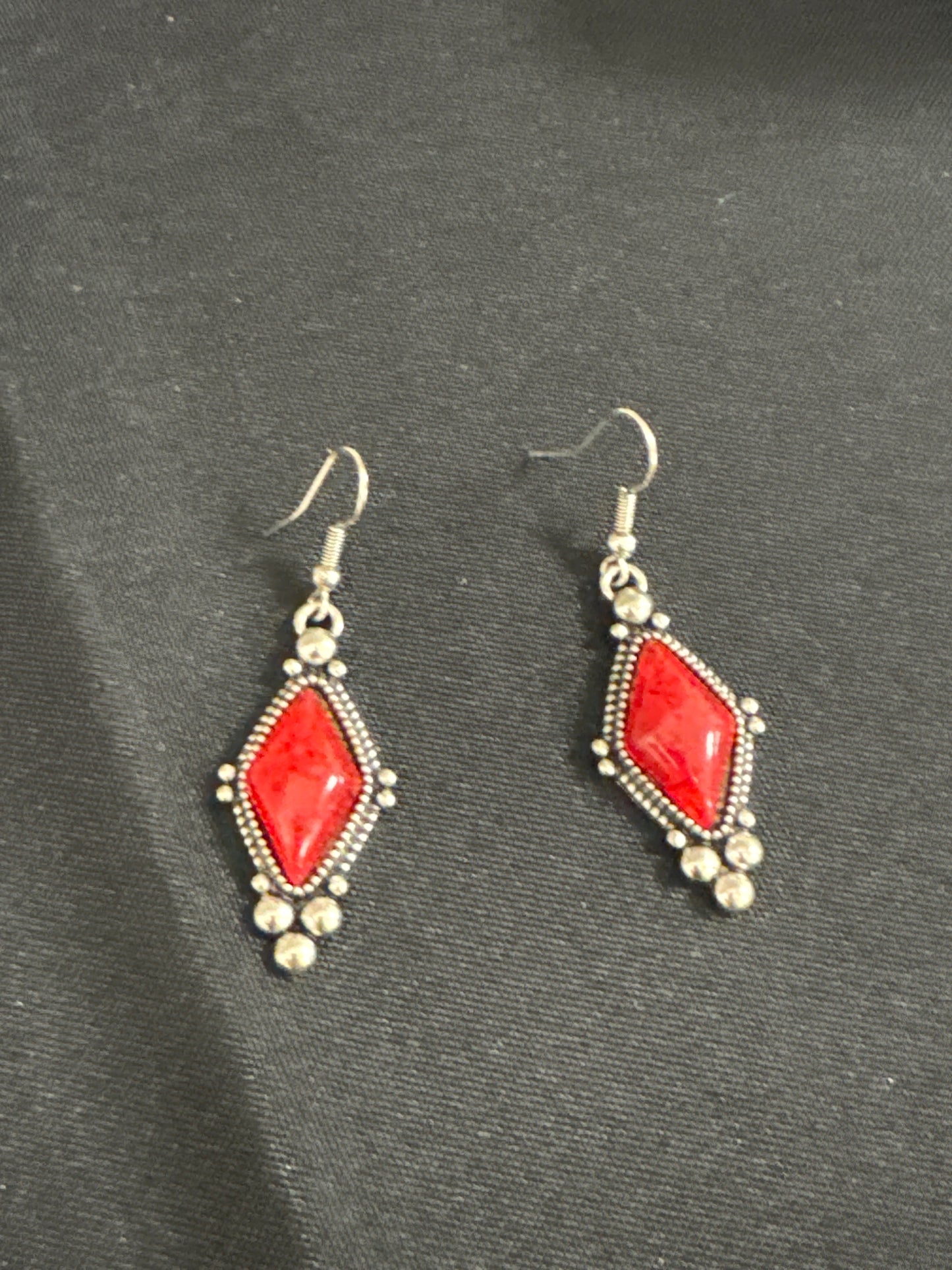 Bijoux de tête avec boucle d’oreilles