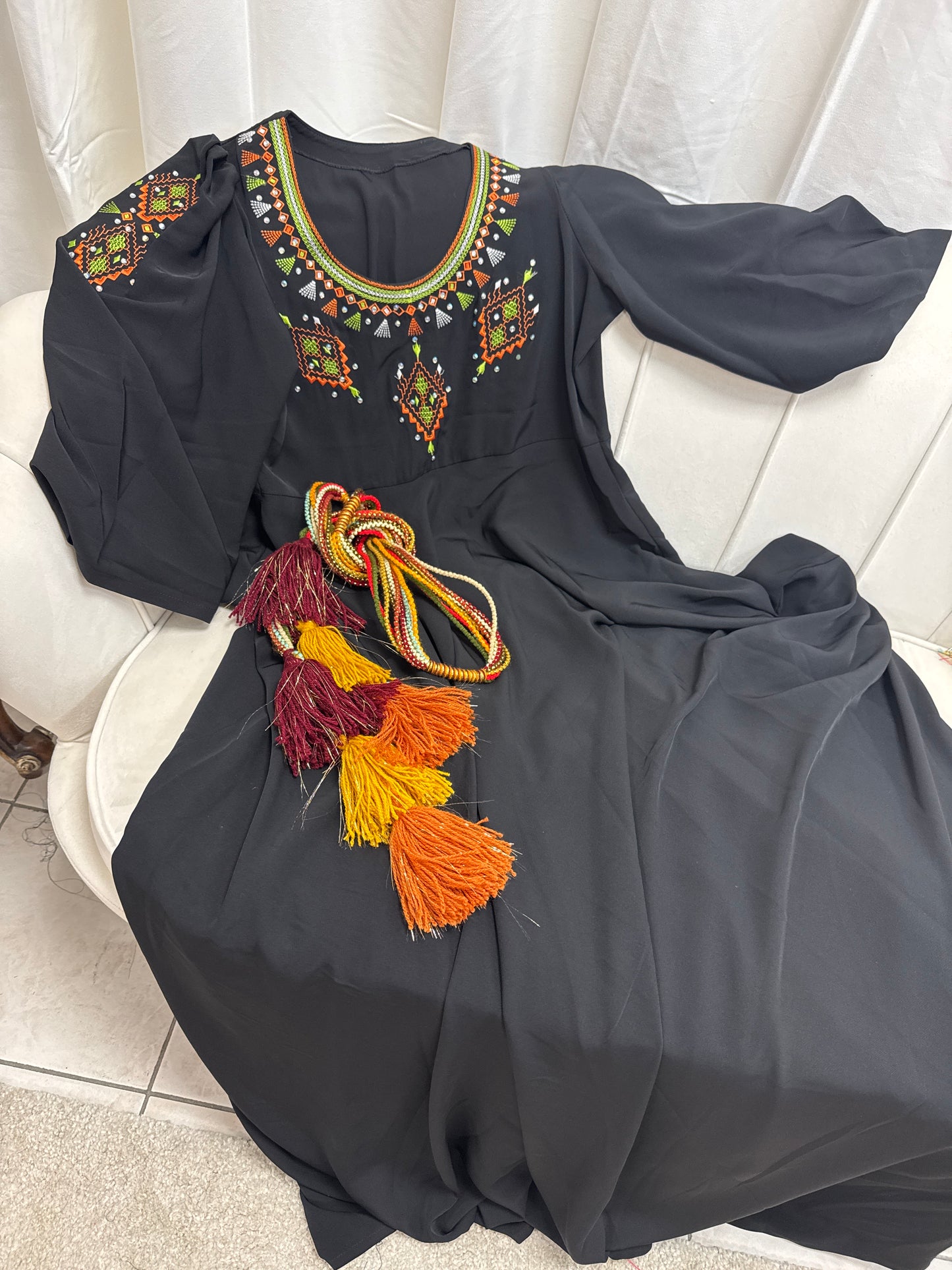 Robe chic brodé évasée