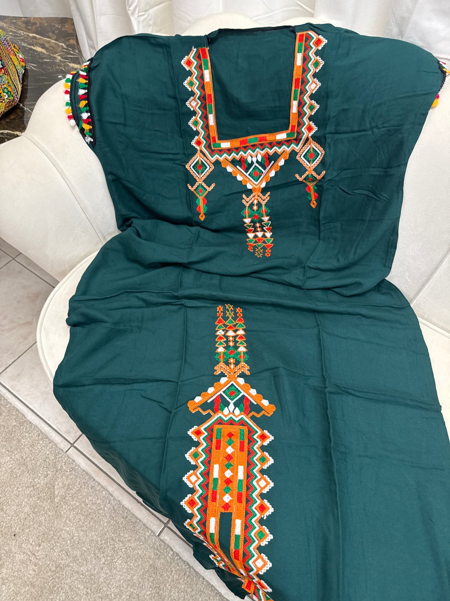 Robe brodé avec fonte