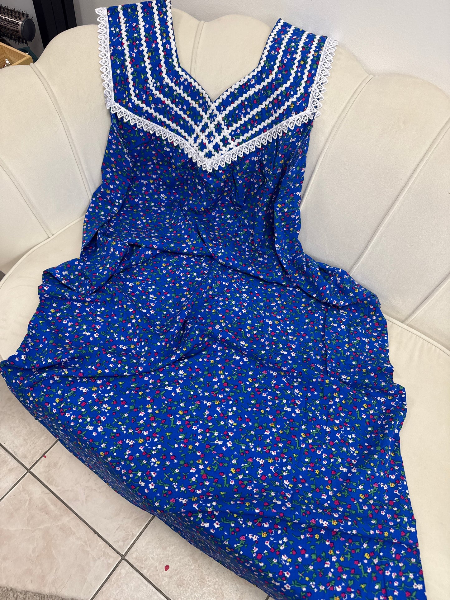Robe maison sans manche