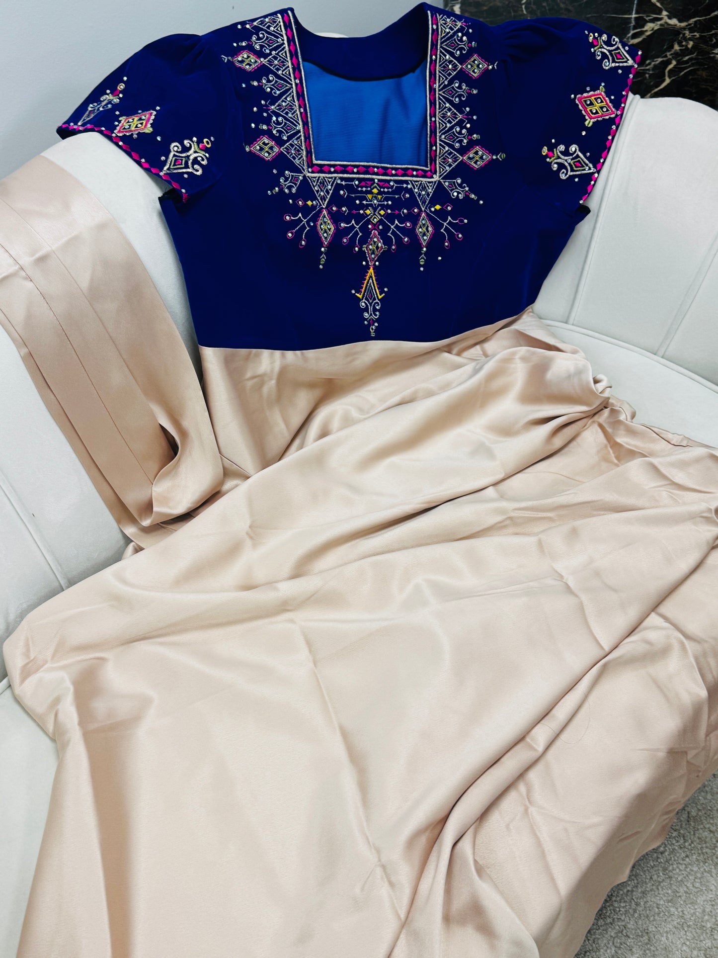Robes brodées kabyle velours 