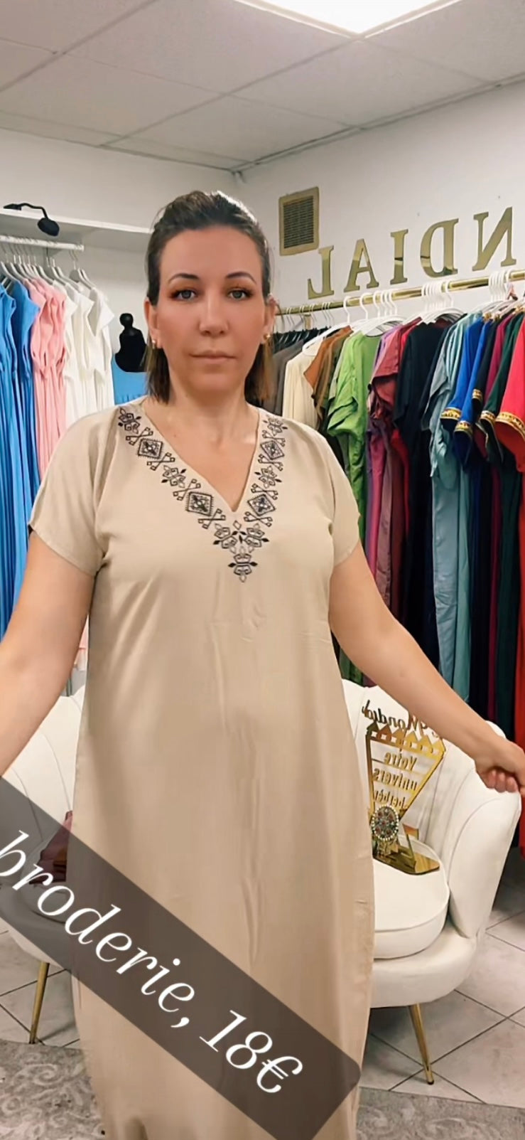 Robe broderie