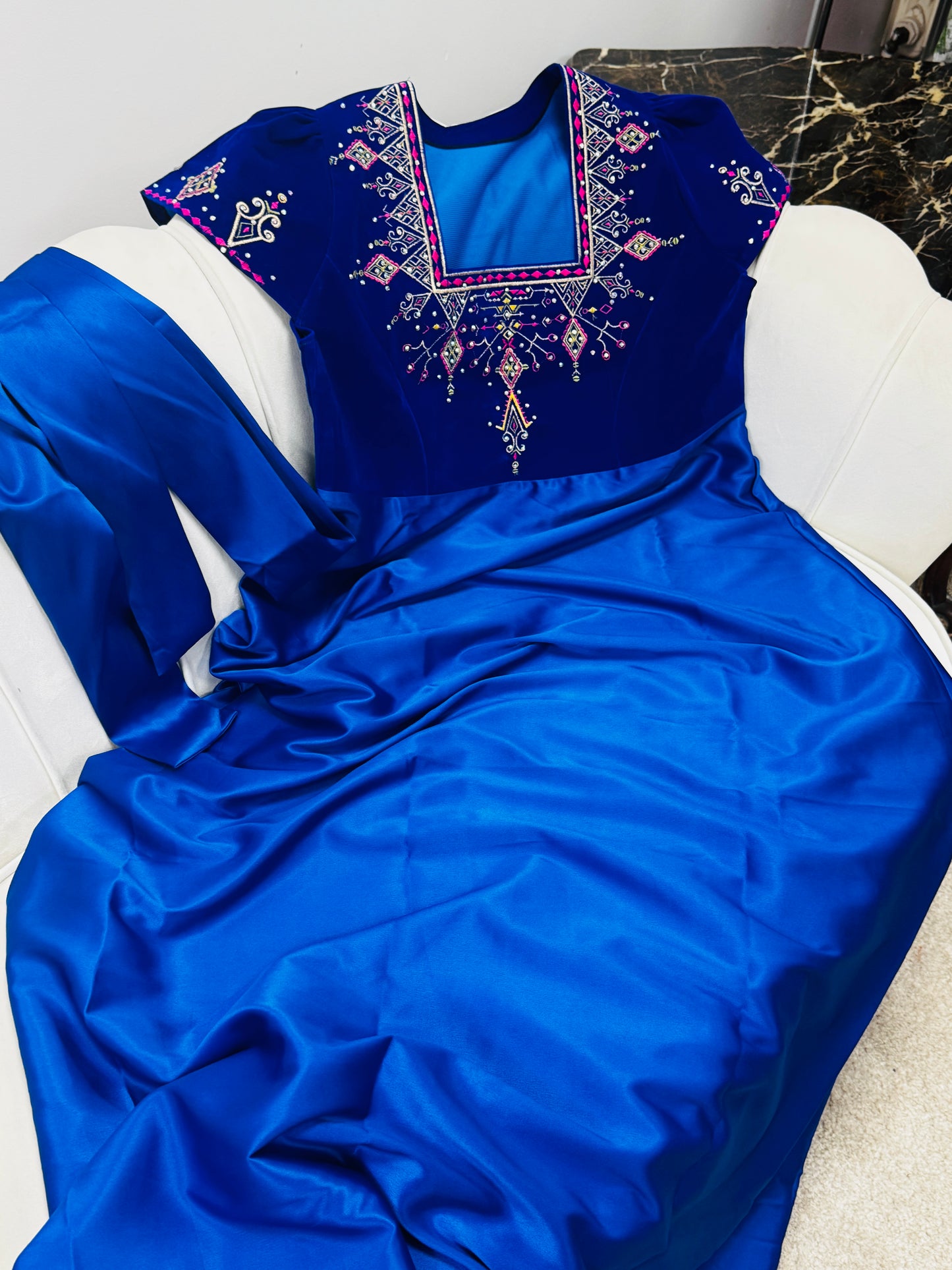 Robes brodées kabyle velours 