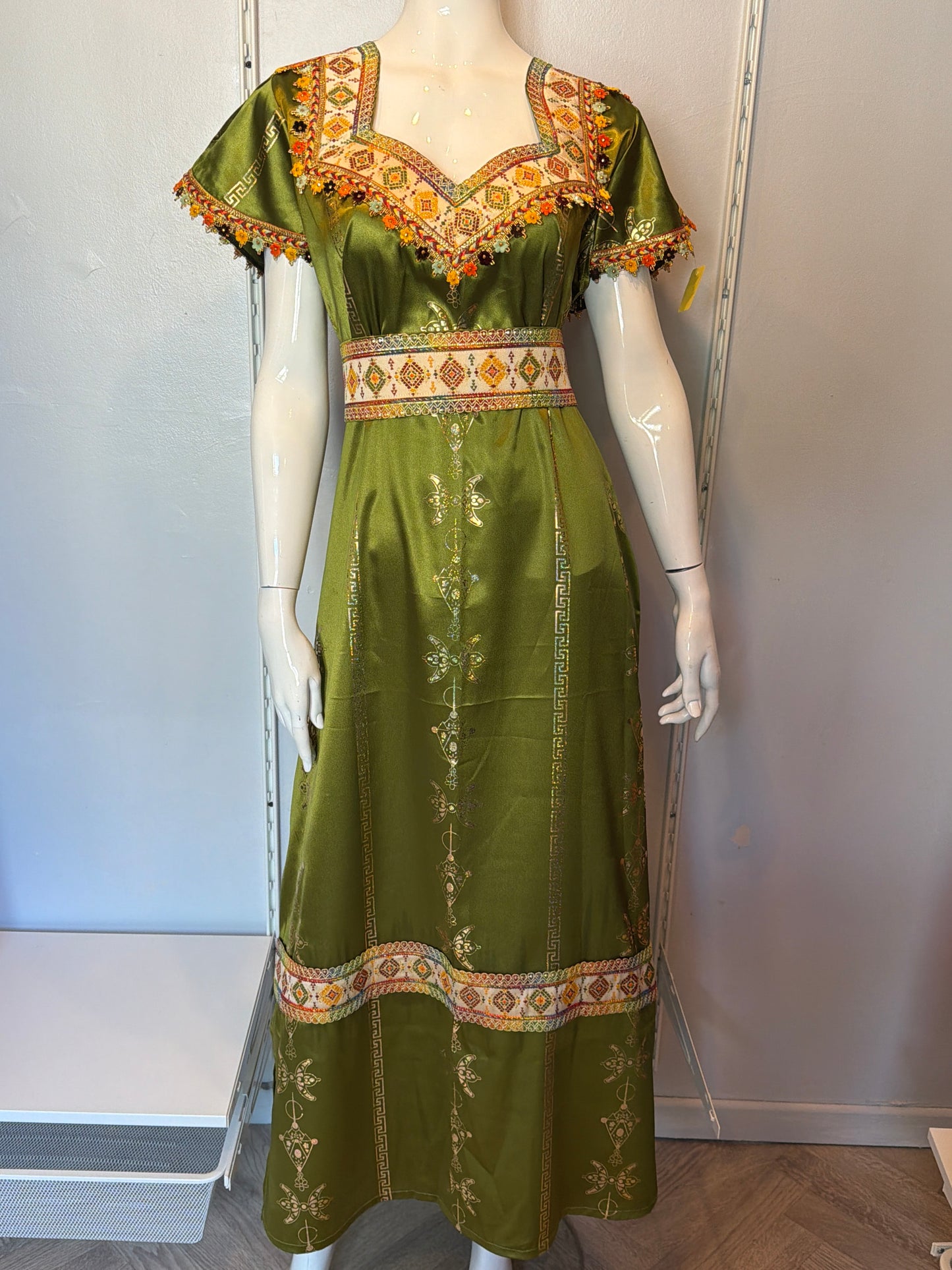 Robe Nour