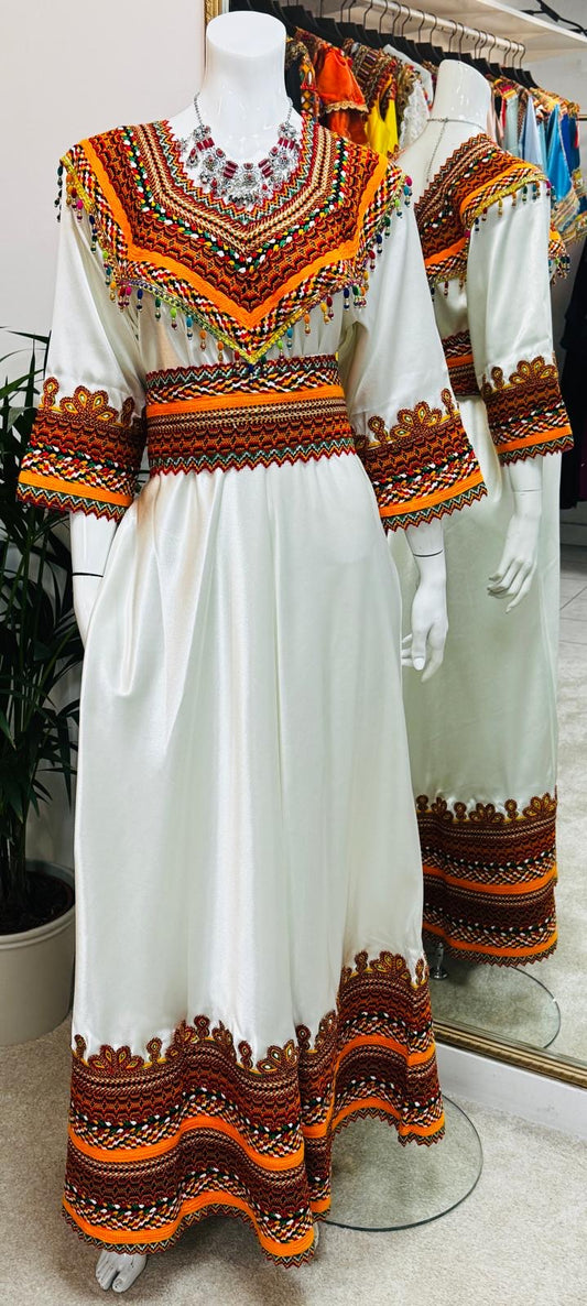 Robe chargée blanche