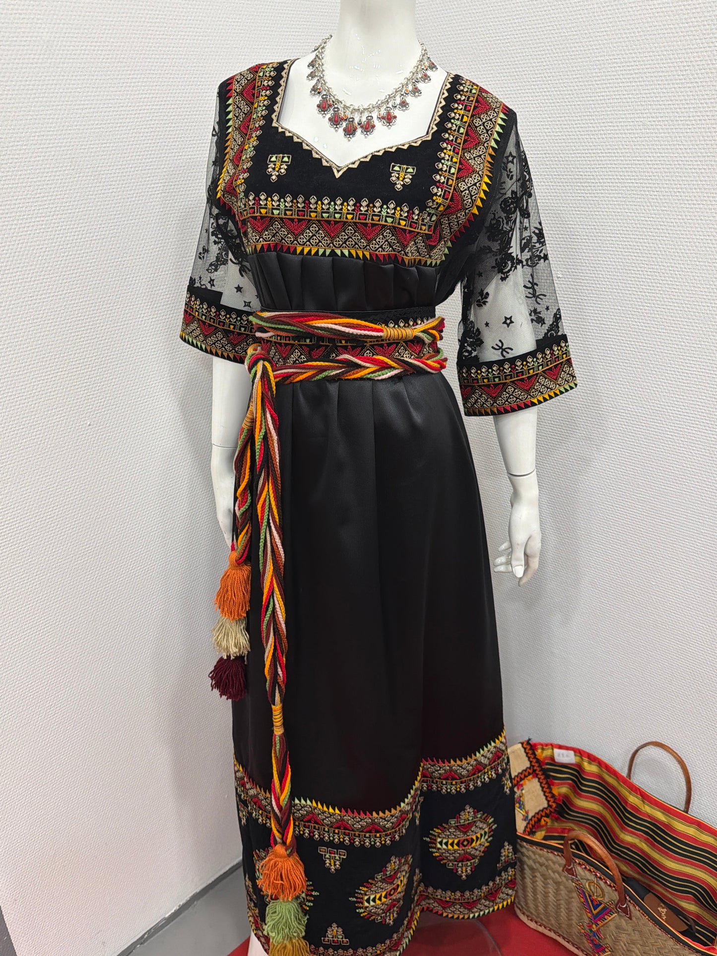Robe Ghania