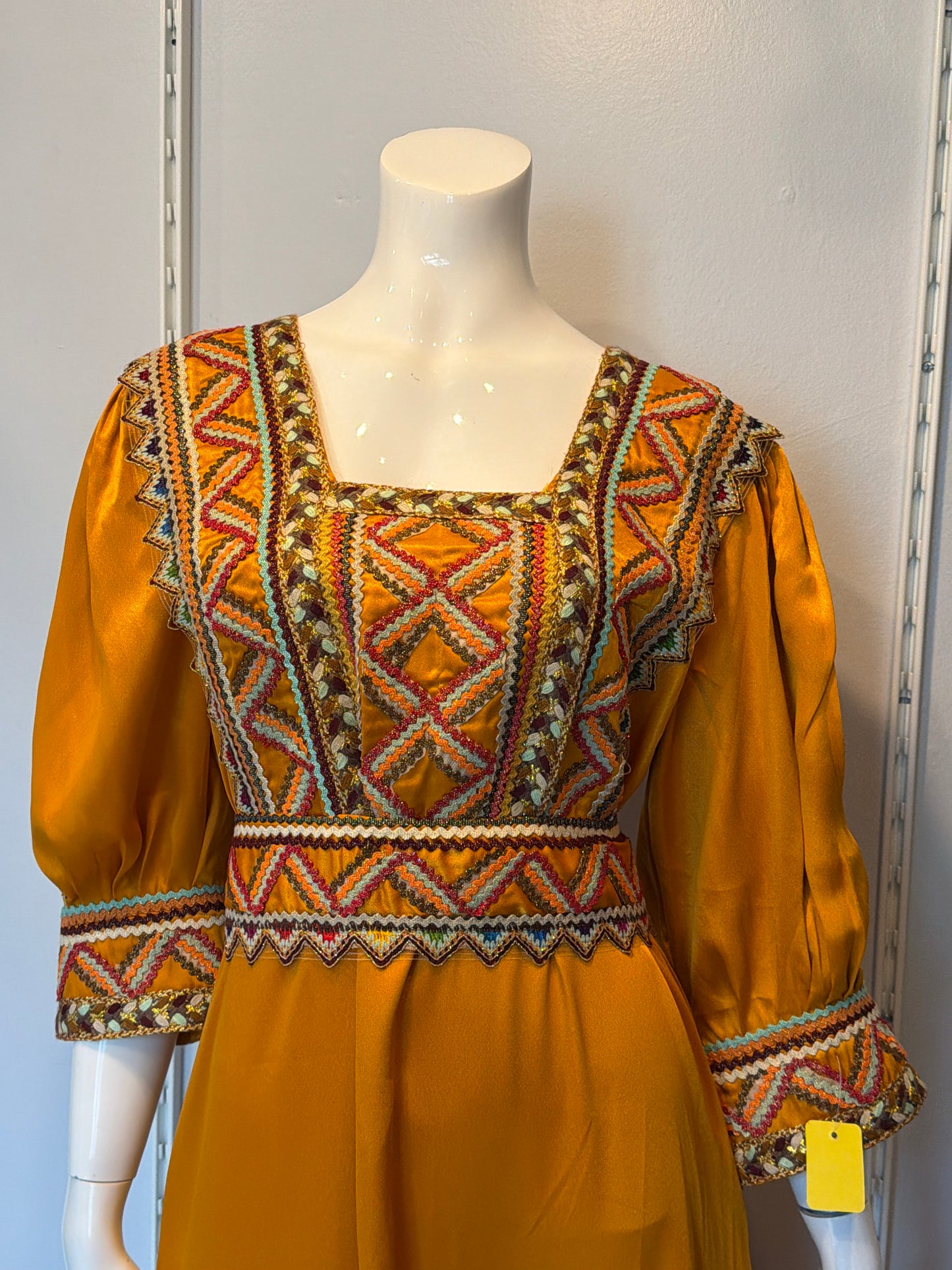 Robe Naouel