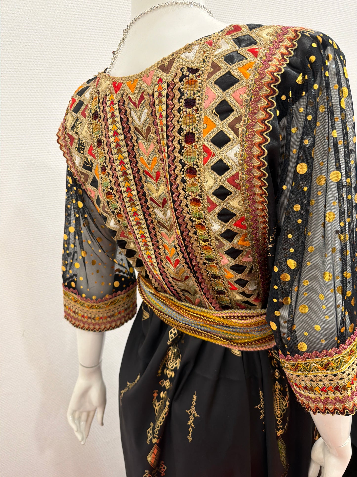 Robe Nissa