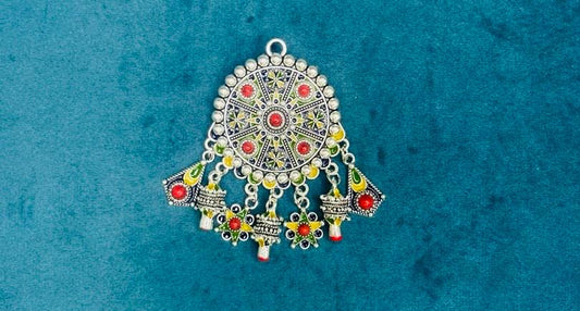 Broche 6
