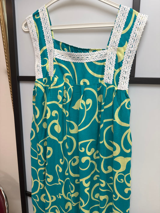 Robe maison sans manches