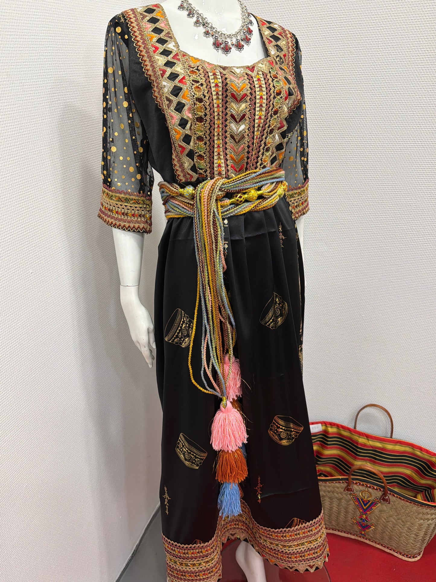 Robe Nissa