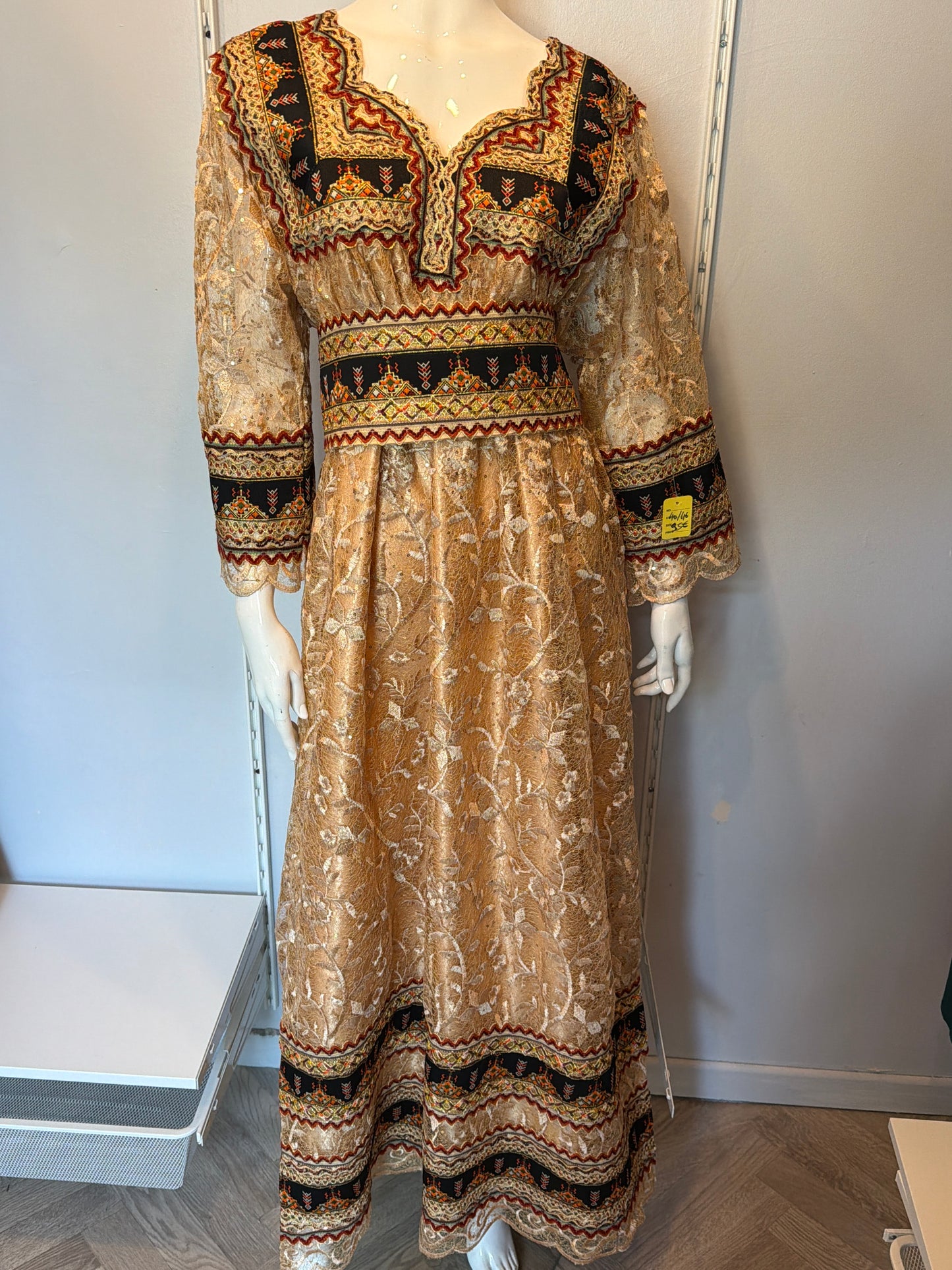 Robe Fatima