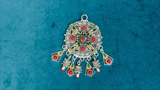 Broche 8