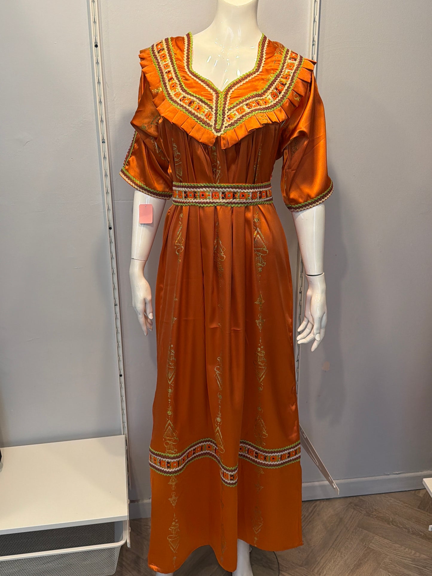 Robe Naya