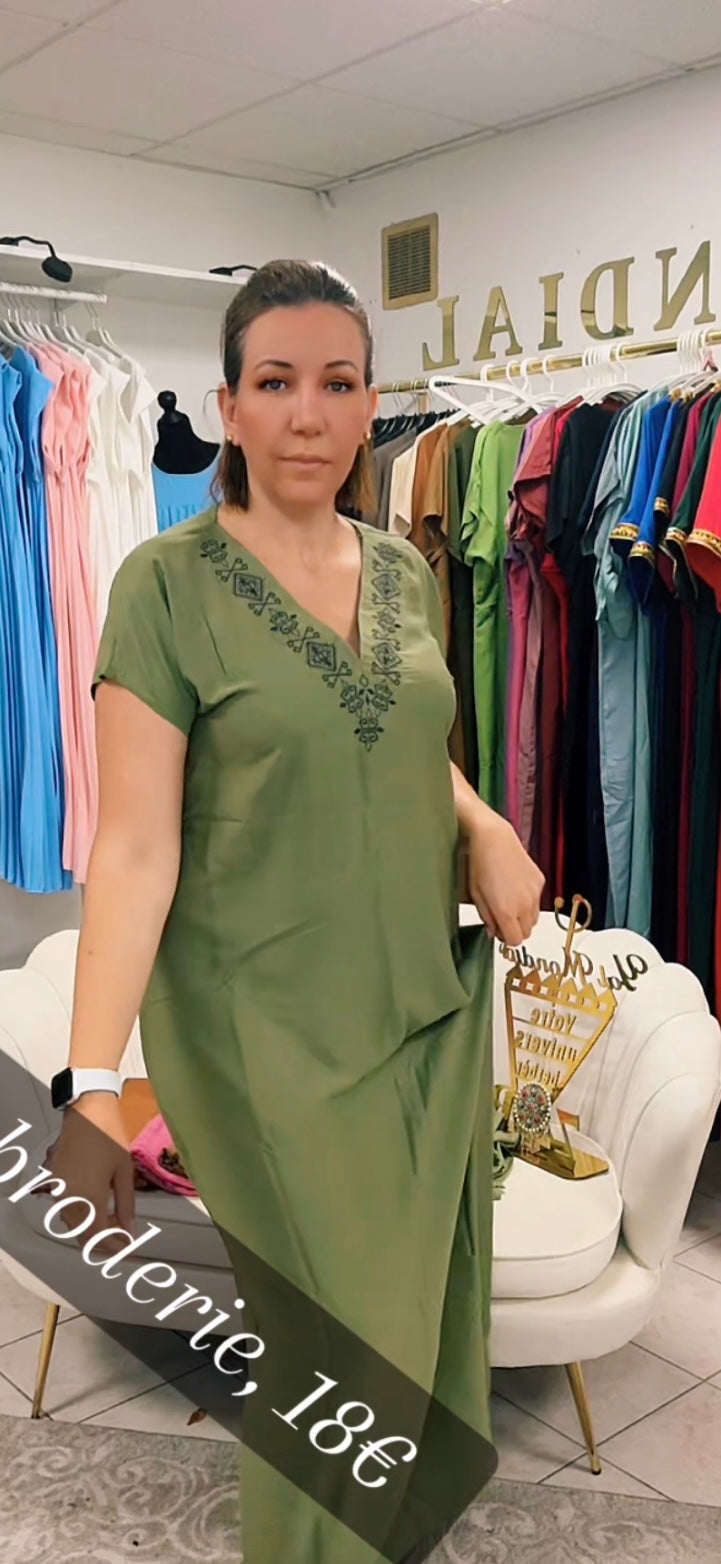 Robe broderie