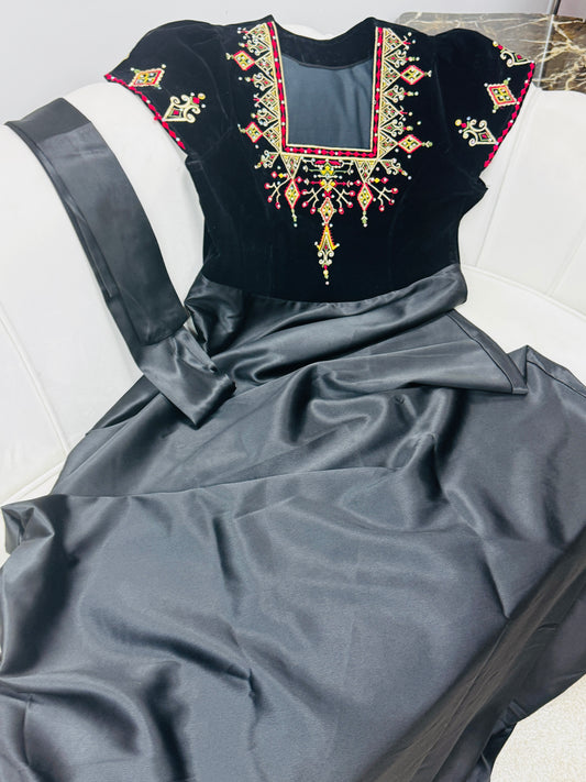 Robes brodées kabyle velours ￼
